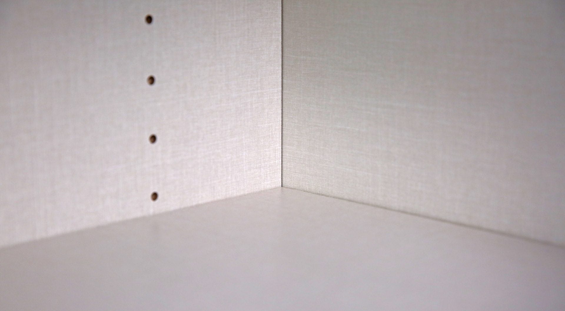 closeup-frameless-alpine-box-construction-1